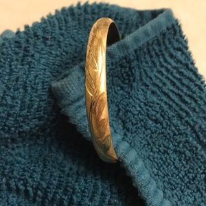 10k gold bangle bracelet